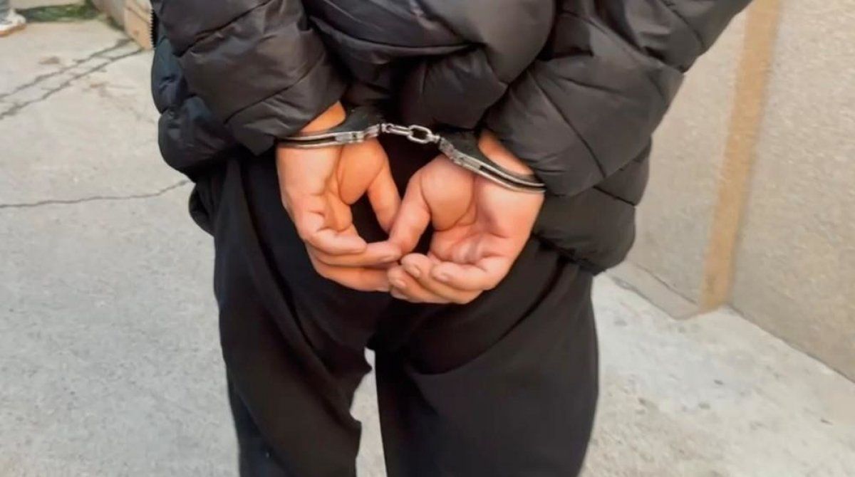 Warszawa: Mieli przy sobie specjalistyczny sprzęt. Podejrzani o kradzieże samochodów zatrzymani