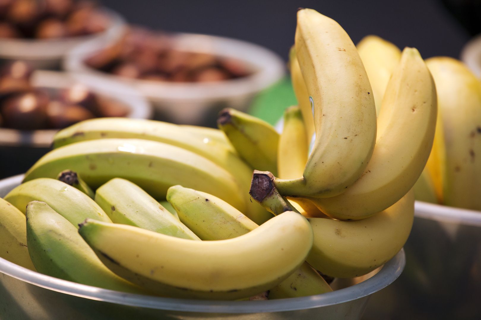 Bananów z taką skórką lepiej nie jeść. Nie warto ryzykować