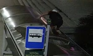 "Sztuka cyrkowa". Uchwycił go monitoring. Cała Polska zobaczy wybryk