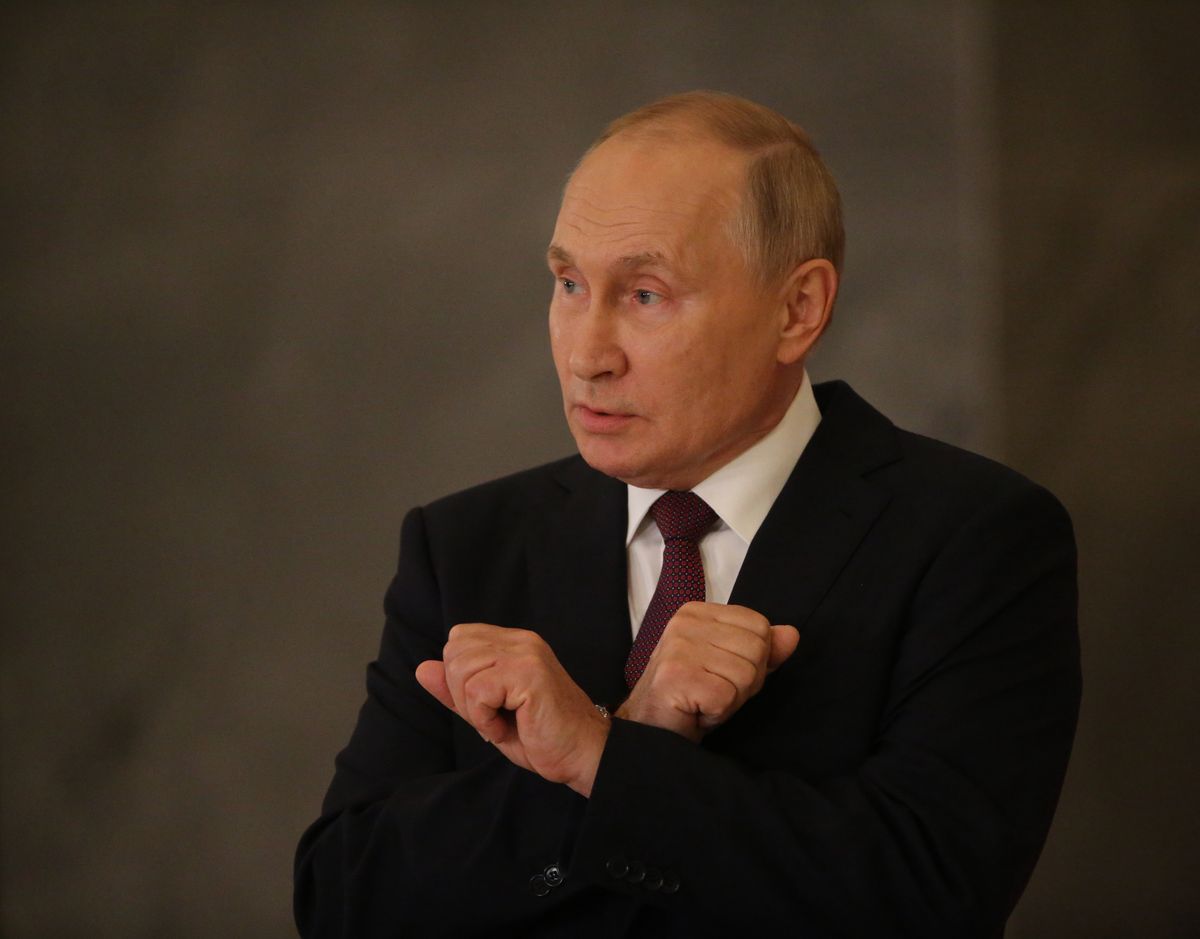 Prezydent Federacji Rosyjskiej Władimir Putin musi przegrać wojnę wypowiedziana Ukrainie 