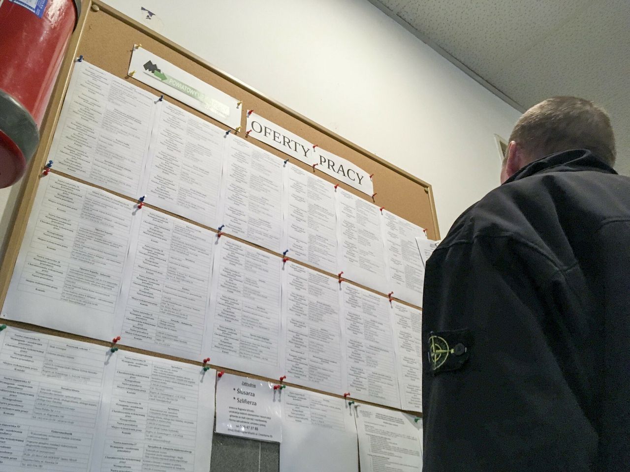 Zamiast podwyżek będą zwolnienia. Ekonomista mówi, co zrobią pracodawcy