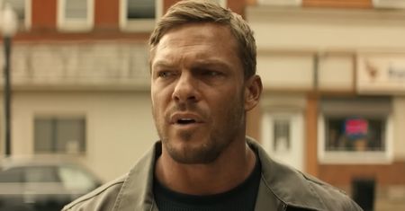 Bojkotują serial po wywiadzie z aktorem "Reachera". Alan Ritchson dosadnie o Trumpie