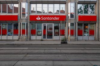 Pieniądze zniknęły z kont. Bank informuje, że dotrzymał słowa