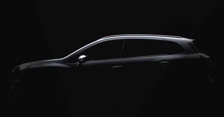 Suzuki zapowiada S-Crossa. Straci człon "SX4" i zadebiutuje 25 listopada