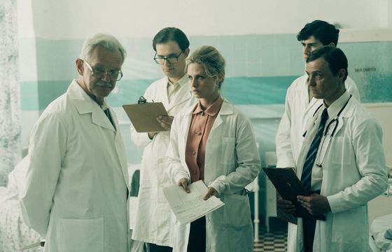 Ilu widzów ogląda w TVP1 serial "Czarna śmierć"?