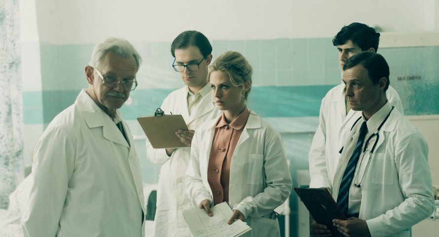 Ilu widzów ogląda w TVP1 serial "Czarna śmierć"?