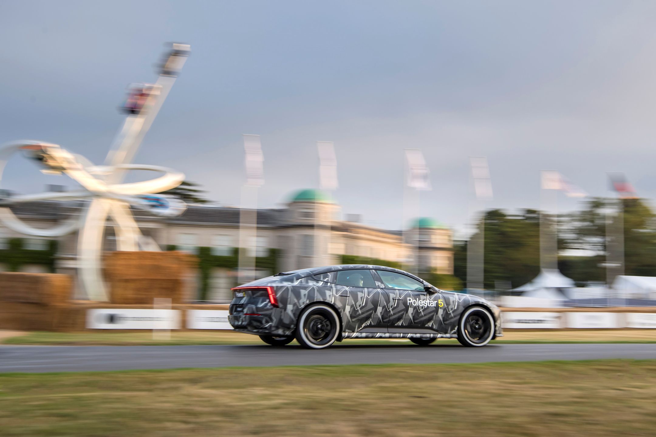 Polestar 5 podczas Festiwalu Prędkości Goodwood 2023