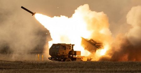 Polska chce kupić potężną broń. To amerykańskie wyrzutnie HIMARS