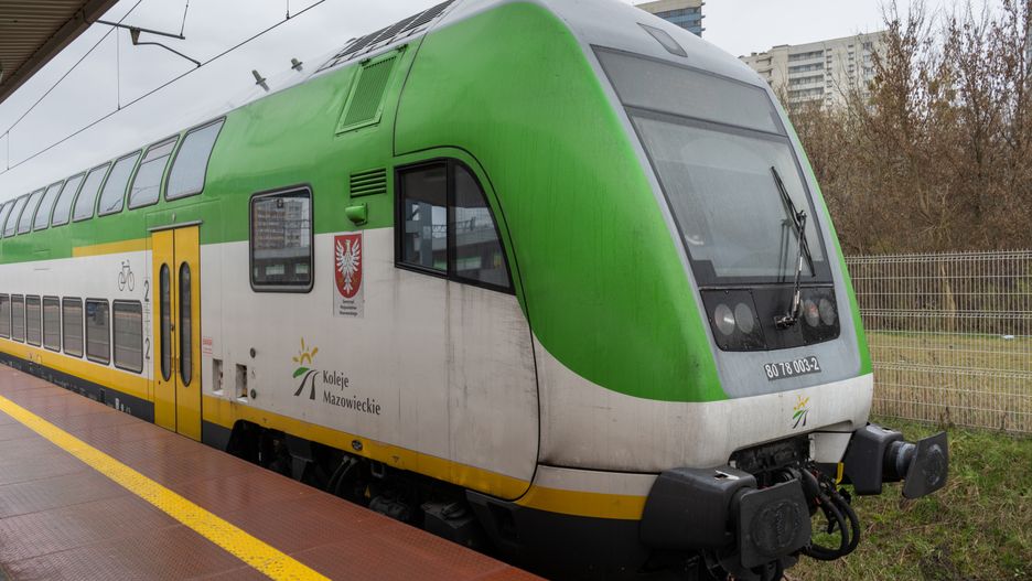 Wysłużone piętrowe pociągi kursują m.in. w na trasach obsługiwanych przez Koleje Mazowieckie