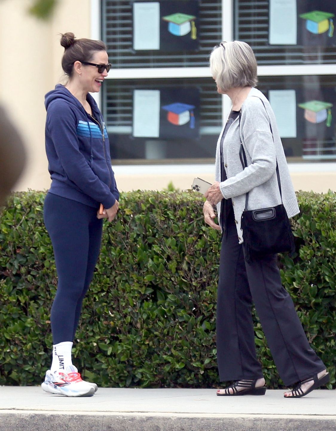 Rodzinne spotkanie pod szkołą syna Bena Afflecka i Jennifer Garner