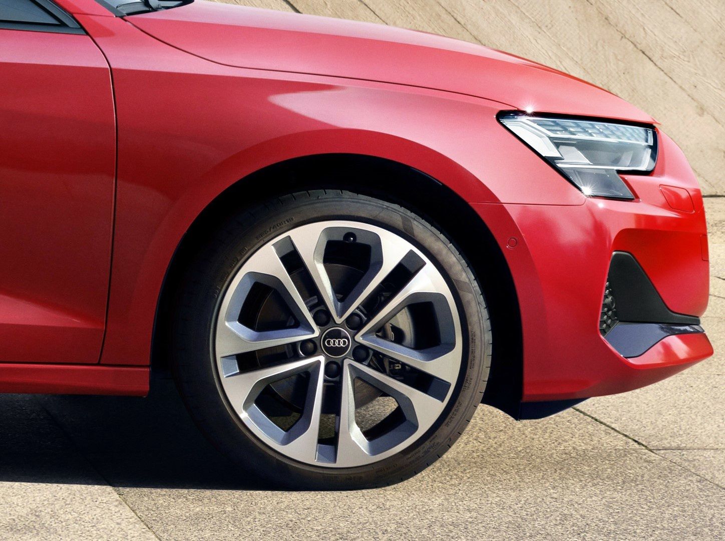 Detail,
Colour: Progressive red