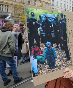 "Stop torturom na granicy". Warszawska demonstracja solidarności z uchodźcami i uchodźczyniami