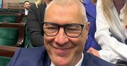 Roman Giertych pojawił się w Sejmie. Pokazał zdjęcie
