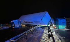 Wypadek na S7 w Skarżysku-Kamiennej. Tiry zablokowały trasę