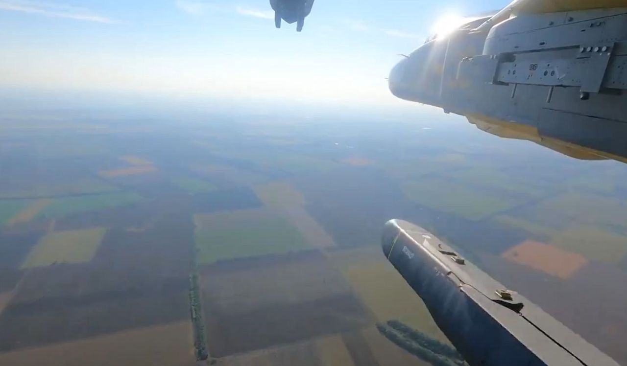 Launching of a Storm Shadow/SCALP-EG missile from a Ukrainian Su-24