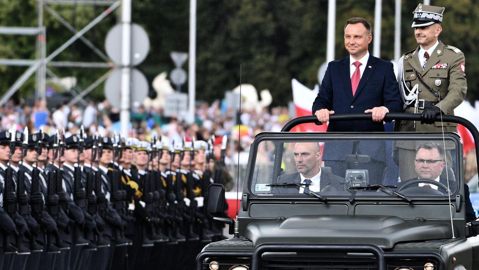 Coroczna defilada wojska w święto formacji gromadzi tłumy (zdj. arch.)