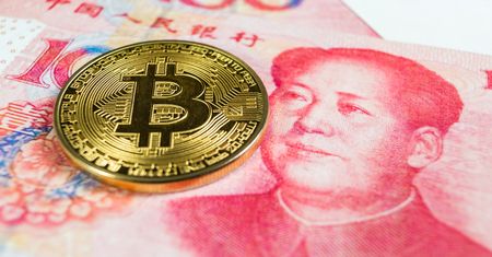 Chiny idą na wojnę z kryptowalutami. Ostry zjazd na bitcoinie