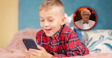 "Mózgi są zalewane smartfonową dopaminą". Ważne wyniki badania