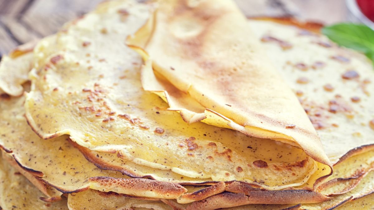 Naleśniki z dodatkiem dyni będą miękkie i niezwykle smaczne