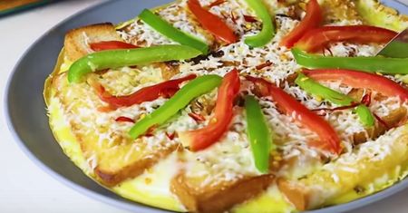 Nietypowa pizza z patelni. Tajemniczy składnik zamiast ciasta
