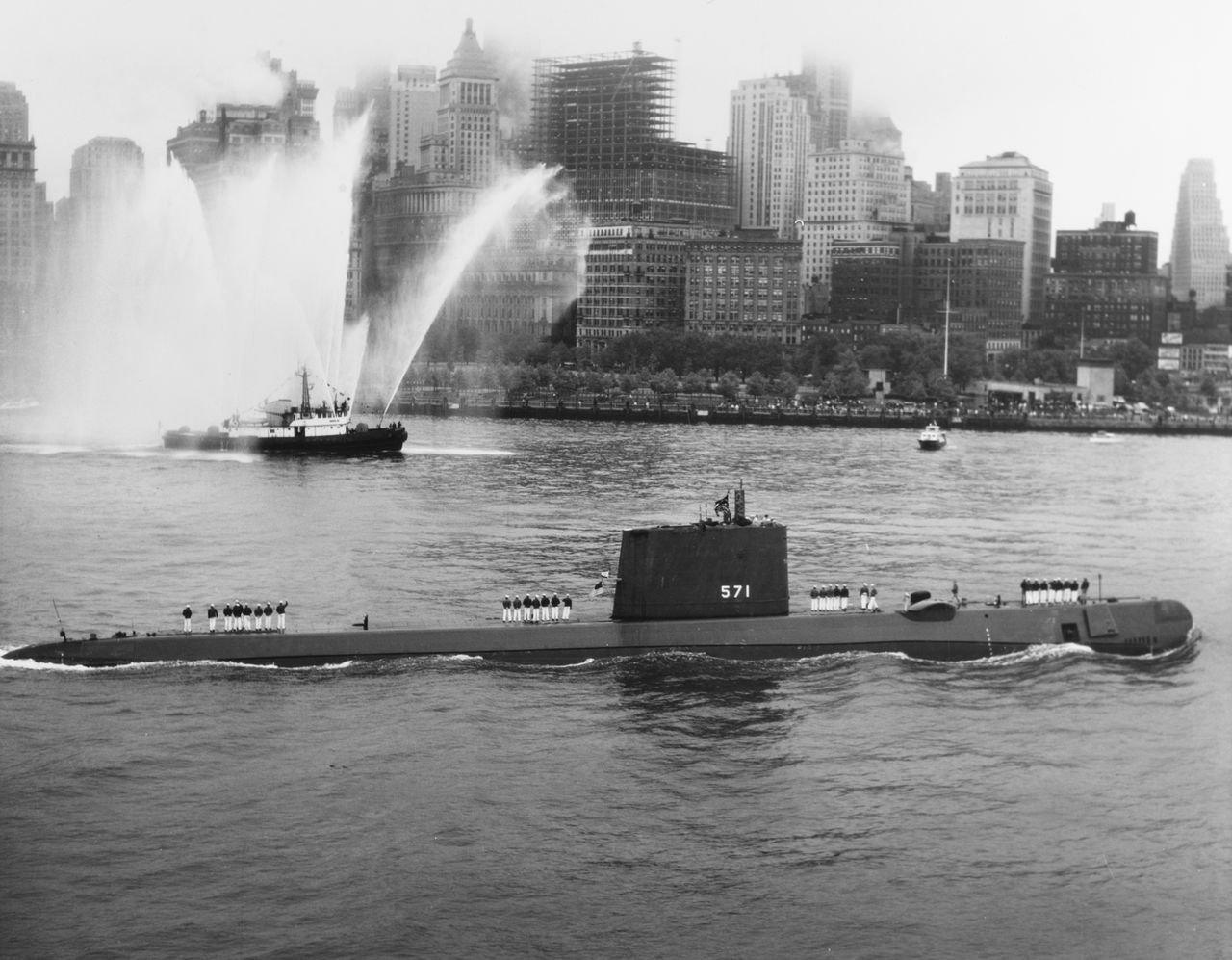 USS Nautilus w Nowym Jorku po rejsie do bieguna północnego
