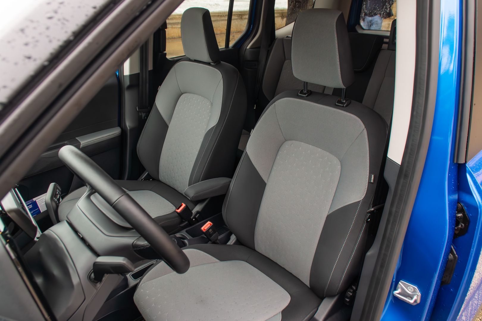 Ford Tourneo i Transit Courier 2024