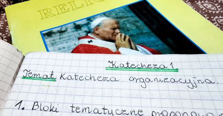Katecheci się zbuntowali. Piszą ws. decyzji Nowackiej