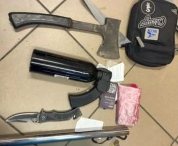 Agresywny 25-latek z arsenałem zatrzymany na Bielanach