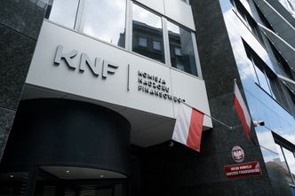 Zyski sektora bankowego niższe o połowę. Szesnaście banków ze stratą