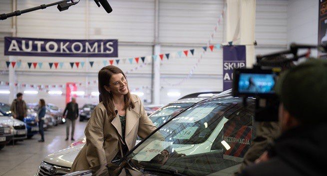 "Bardziej się nie da" w kampanii serwisu Otomoto