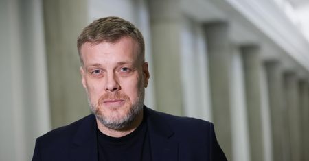 Zandberg krytykuje Sienkiewicza. "Wybrał inną drogę"