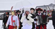 Łojewo: Zimowe pożegnanie karnawału. Kozy zapustne harcowały po Łojewie