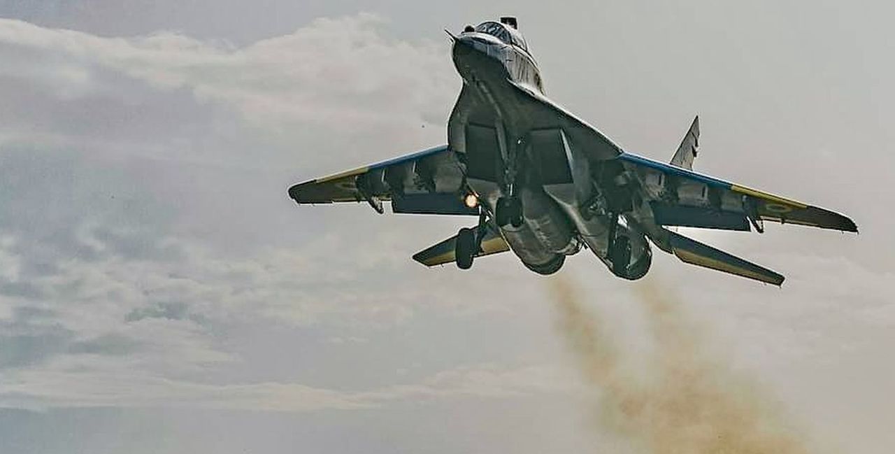 Bomby spadły na Rosjan. Na nagraniu uwagę przyciąga coś innego