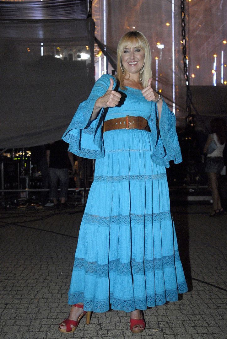Agata Młynarska w chodakach na obcasie, 2007 rok.