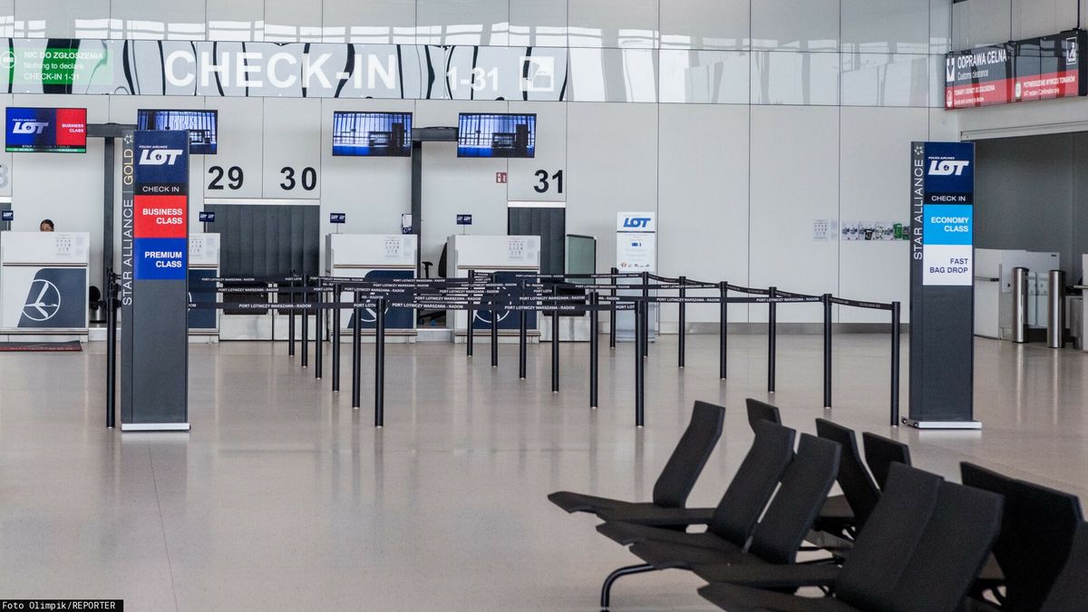 Puste lotnisko w Radomiu