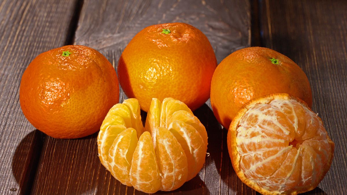 Tangerineswitanettangerine, tangerines, mandarin, orange, fresh, table, wooden, fruit, citrus, clementine, mandarins, food, healthy, sweet, organic, ripe, juicy, vegetarian, rustic, green, nature, peel, closeup, natural, witanet