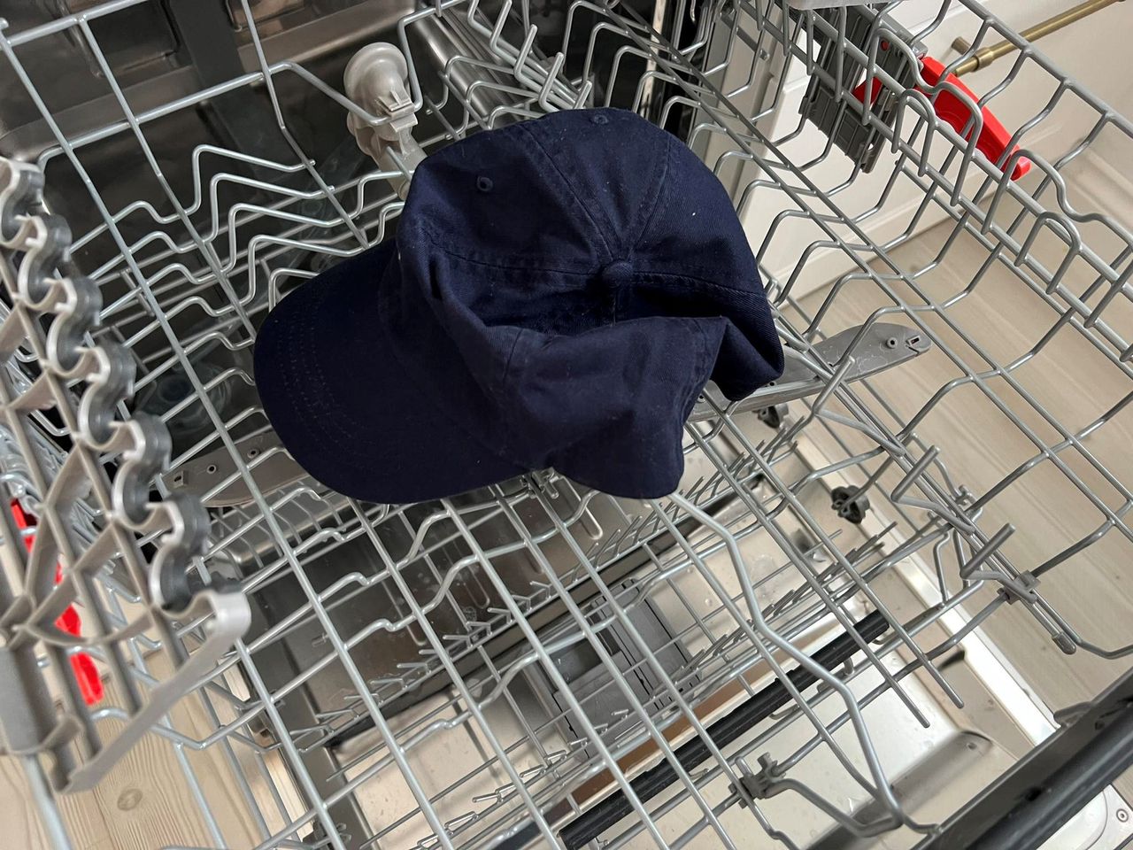 Put the cap with a visor in the dishwasher - you won't regret it.