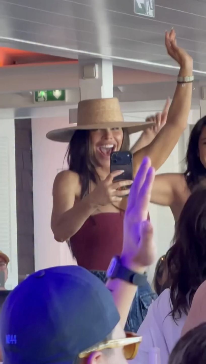 Lauren Sanchez bawi się w St. Barts