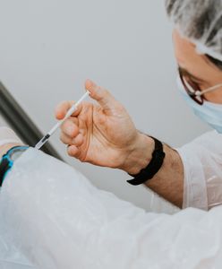 Dwie szczepionki mogą uodpornić na całe życie. Naukowcy z USA wskazują