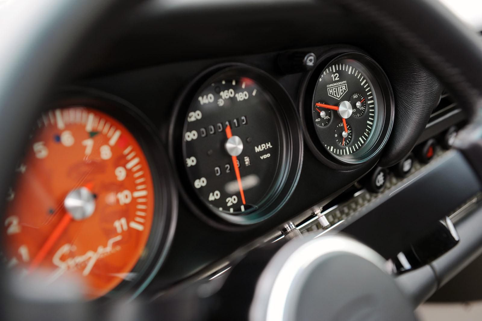 Singer Aria Cosworth Porsche 911