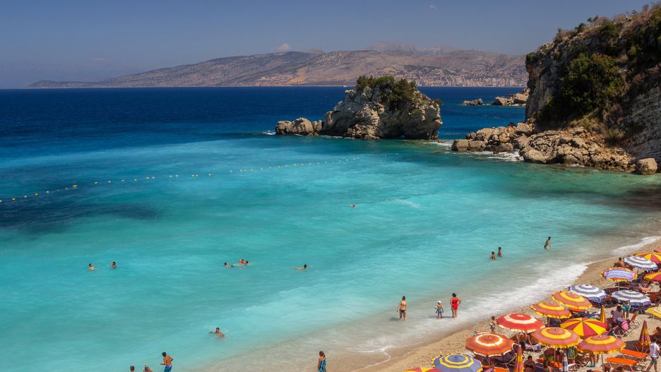 Plaża w miejscowości Ksamil, Albania 