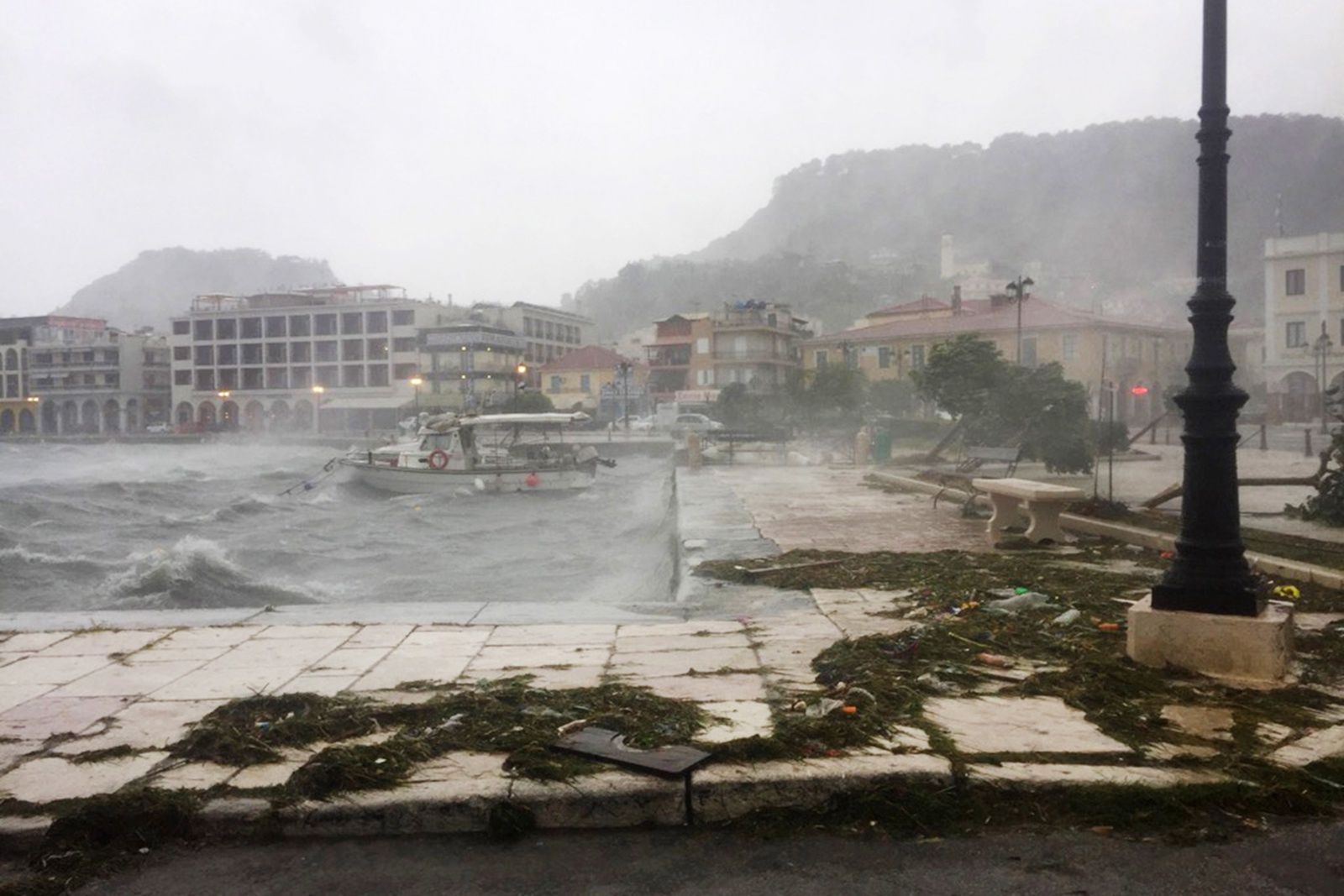 Zniszczone Zakynthos 