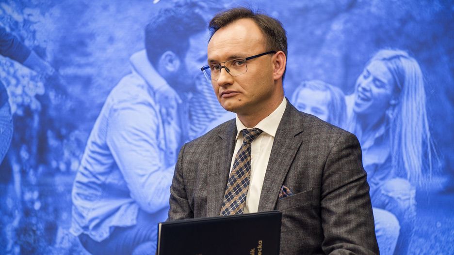 WARSAW, MASOVIA, POLAND - 2021/10/20: Mikolaj Pawlak, the Ombudsman for children's rights seen during the debate.In Warsaw, a debate was held with the participation of ministers on the occasion of the Family Rights Day, entitled "Various Aspects of Family Rights. What actions should be taken to empower families? "The debate was organized by the Ministry of Family and Social Policy. (Photo by Attila Husejnow/SOPA Images/LightRocket via Getty Images)