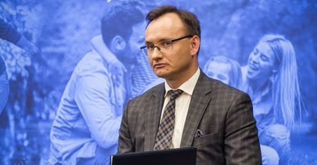 NIK: Obecny Rzecznik Praw Dziecka w dokumentacji zakupu sprzętu do inwigilacji