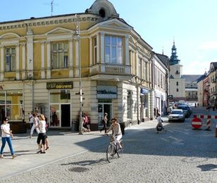 Straż Miejska krokami szacowała odległości. Komendant z mandatem