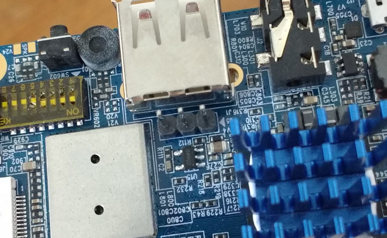 piny UART (TX, RX, GND)