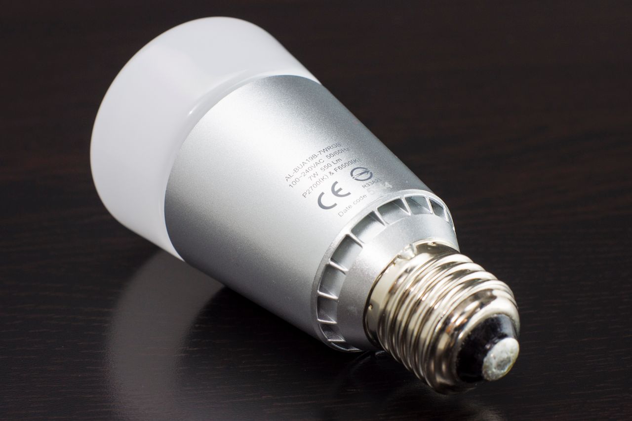 Adata Aura, żarówka LED RGB sterowana smartfonem