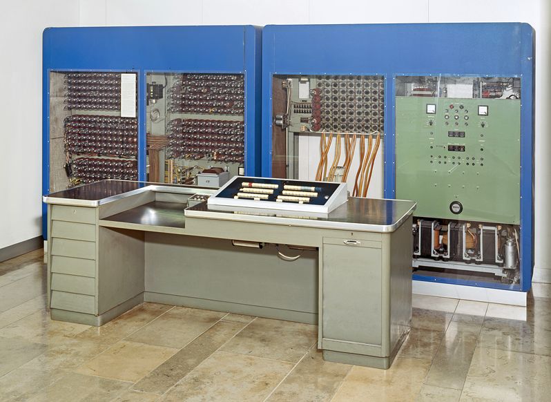 Zuse Z22, jeden z pierwszych, komercyjnych komputerów RFN.
