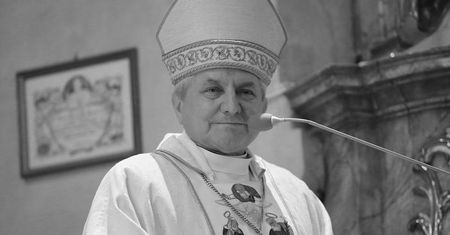 Zmarł biskup senior diecezji kaliskiej Edward Janiak.