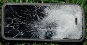 Dobry smartfon to twardy smartfon? iPhone 5s zatrzymał pocisk, uratował studenta